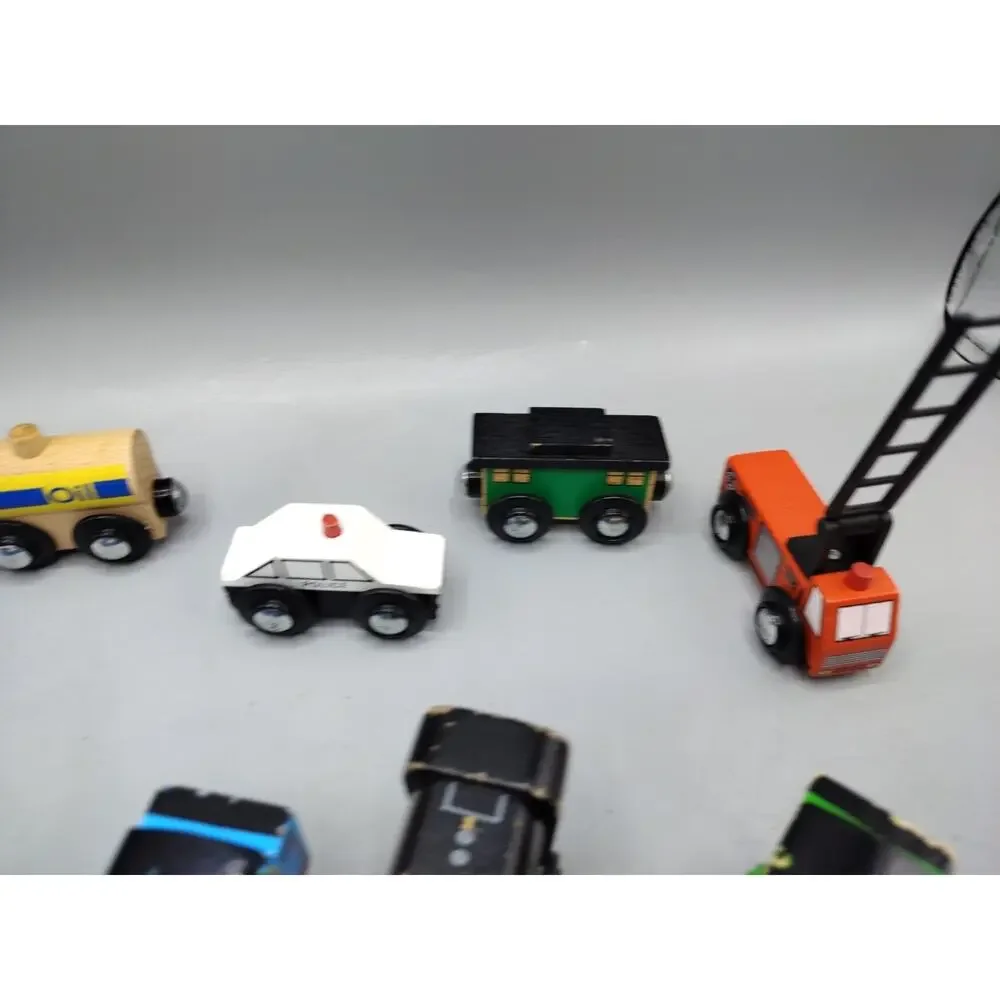 Thomas and Friends Lot Of 6 Wooden Railway Engines Caboose 5 Other Vehicles